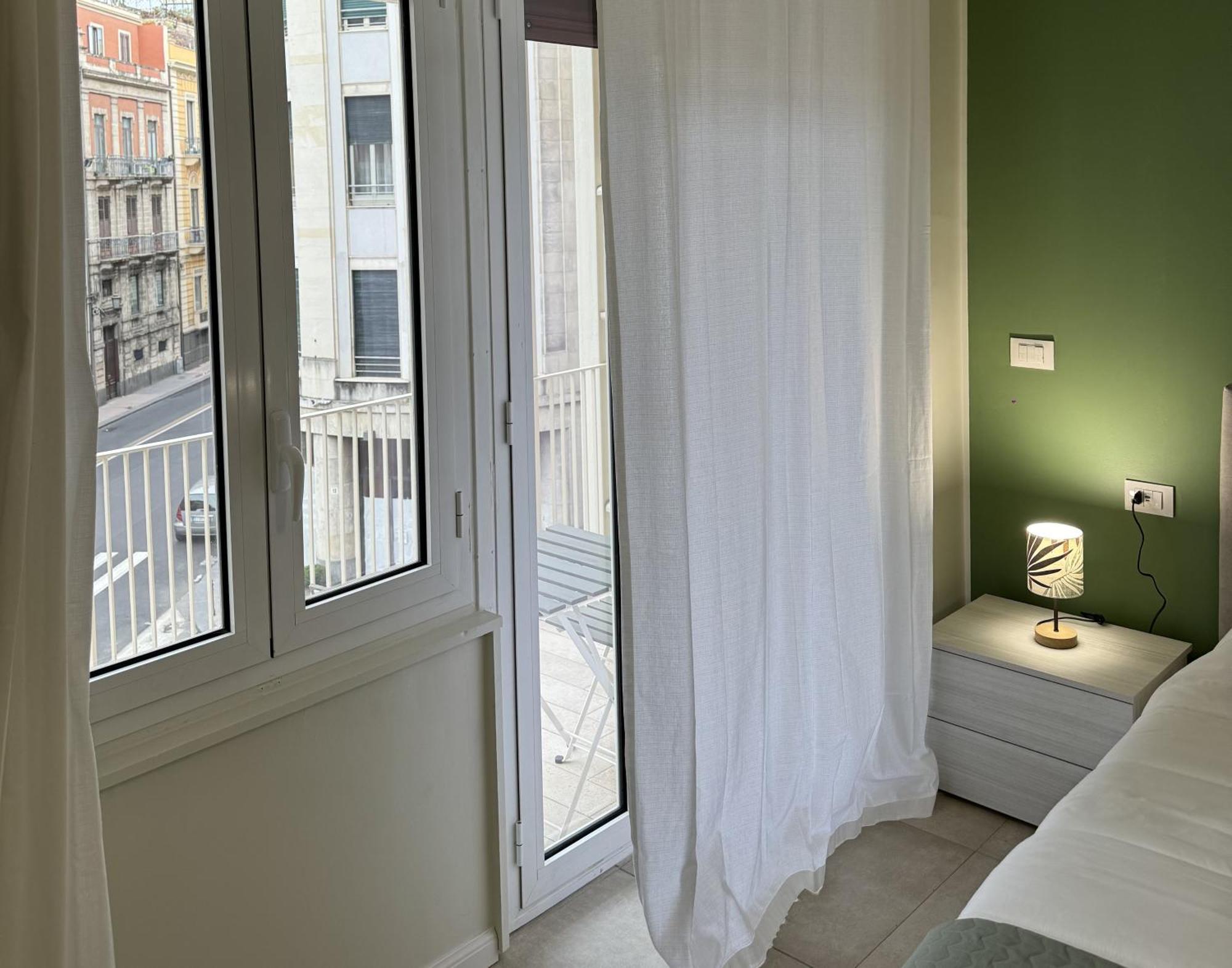 Dimora Dei Vespri 1 Hotel Катания Екстериор снимка