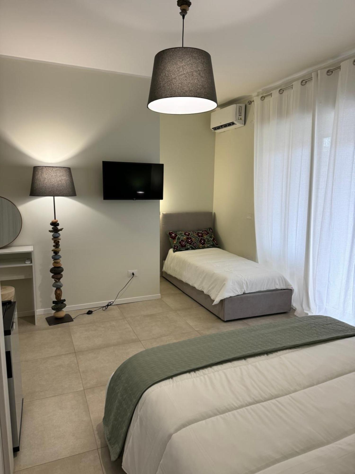 Dimora Dei Vespri 1 Hotel Катания Екстериор снимка